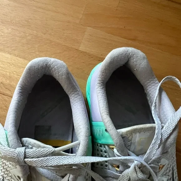 Nike Metcon 6 in Mint / Lavender / White | Used | Size 6 - Picture 7 of 10